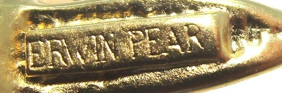 Broche de tartaruga ERWIN PEARL com cabeça móvel placa de ouro e vidro 30,5 gramas 2 1/2” - Imagem 4 de 4