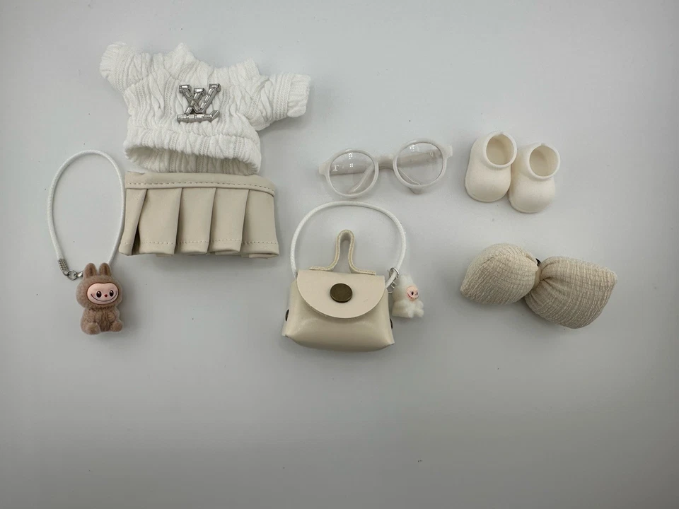 Labubu осени одежды зимний белый наряд 🤍 свитер 🤍 юбка сумка бант (без куклы) - Изображение 4 из 4