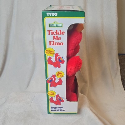 セサミストリート　ヴィンテージエルモTickle Me Elmo Sesame Street - The Original Tickle Me Elmo Plush Toy