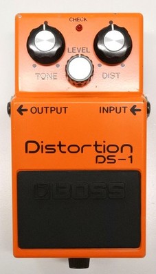 BOSS DS-1 Distortion Guitar Effects Pedal MIJ 1981 #480 Long Dash with Box