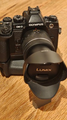 Titel: Olympus OM-D E-M1 + Lumix 14-42mm   Top Zustand   nur 7.462 Auslösungen!
