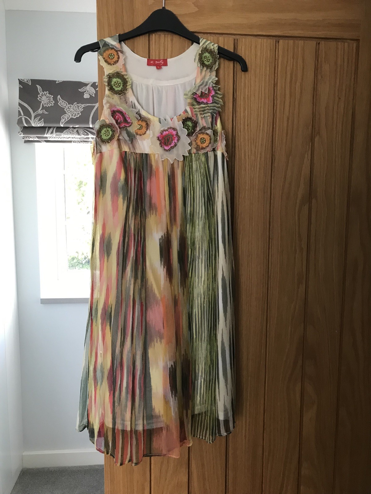 Boutique Flower Patterned Floaty Summer Dress One… - image 4