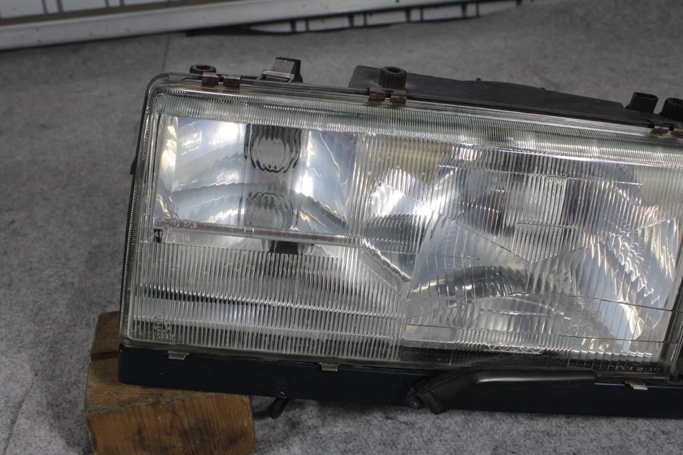 VOLVO 940 YV194581 FARO FARO LADO IZQUIERDO BOSCH Foto 3 de 4