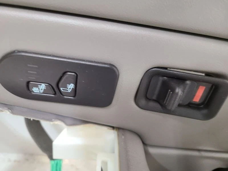 2000-2006 CHEVROLET TAHOE RH FRONT RIGHT DOOR PANEL GRAY Foto 3 de 4