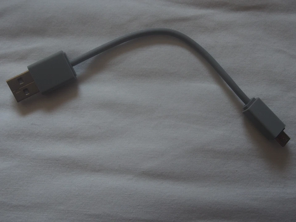 CARGADOR CABLE MICRO USB ORIGINAL OEM Apple BEATS PARA POWERBEATS 2 o 3 Gris Foto 2 de 4