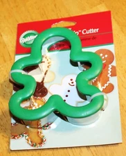 Wilton ~ COMFORT GRIP COOKIE CUTTER GINGERBREAD MAN #2310-602 - NEW - 4.5 INCHES