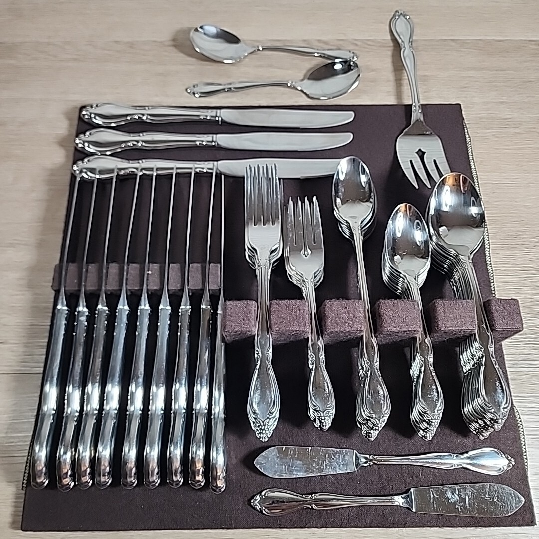 Oneida LTD Deluxe Stainless Steel Strathmore Heritage Royal York