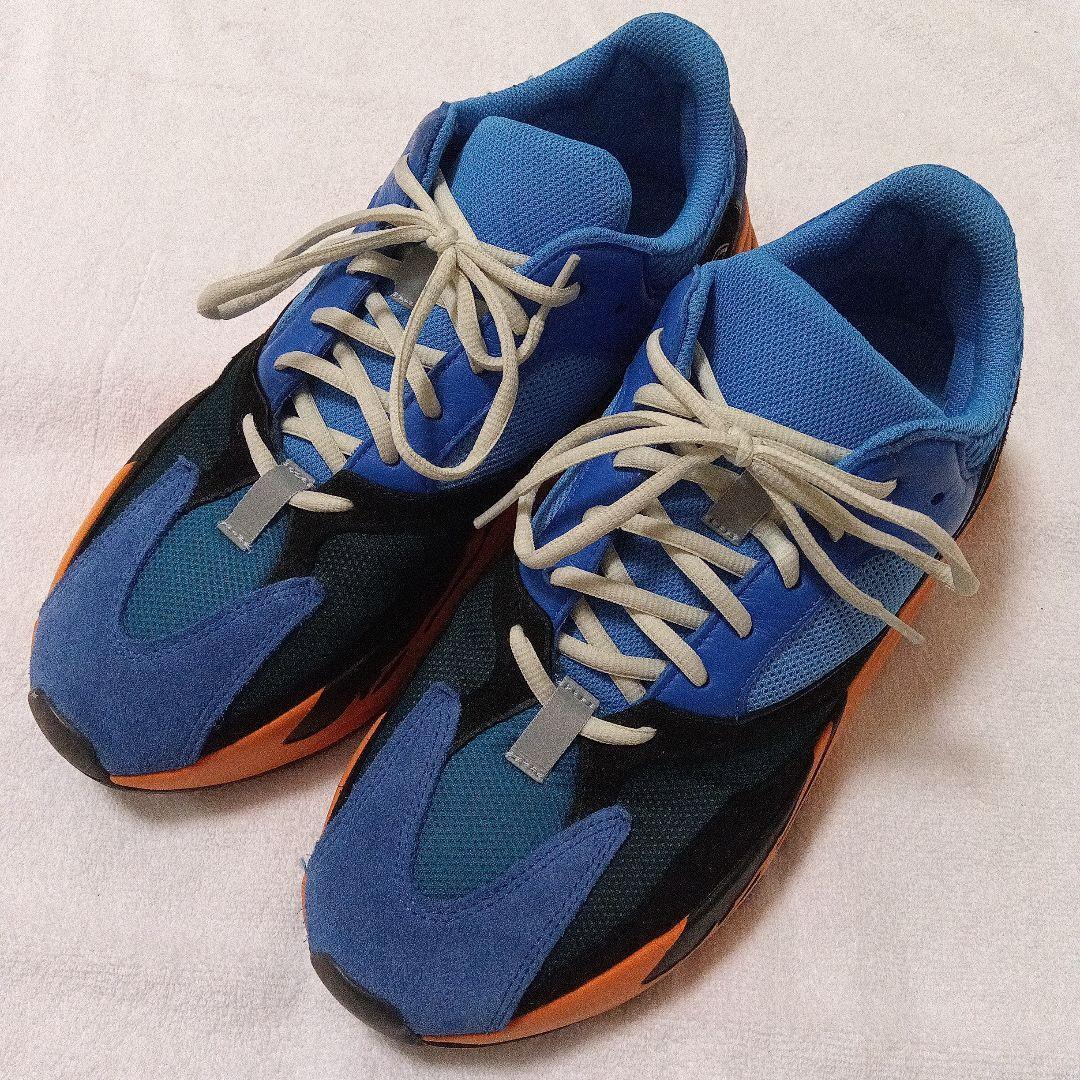 Men 10.5US Adidas Yeezy Boost 700