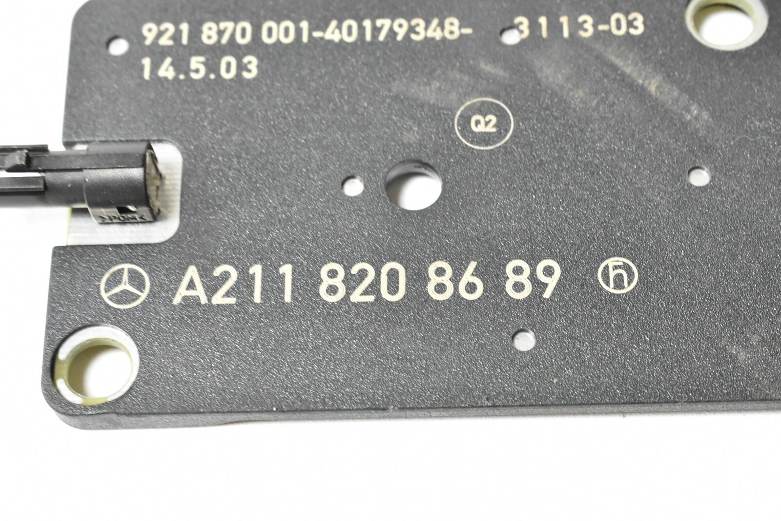 0306 Mercedes W211 E320 E500 Antenna Signal Booster Amplifier Module