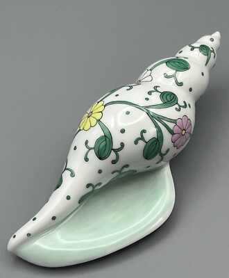 Herend Figurine -  Sea Snail Tulip Shell 15535 - White Dynasty SBC