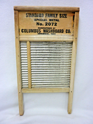 VINTAGE MAID-RITE COLUMBUS WASHBOARD CO NO 2072 FAMILY SIZE METAL