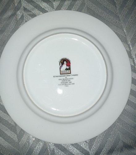 The Christmas Story SUSAN WINGET Plate, Santa climbing into chimney. Decor. Vtg - Picture 2 of 5