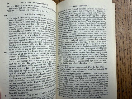 THE BUILDINGS OF ENGLAND NORTH EAST WEST SOUTH NORFOLK BY NIKOLAUS PEVSNER X2 - Imagen 13 de 24