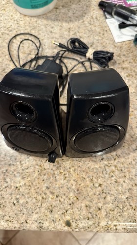 Genuine Logitech Z130 2 Piece Multimedia Stereo Speakers w/ Adapter - 第 2/4 張圖片