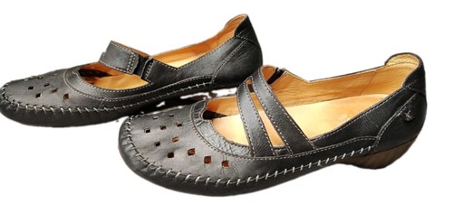 Black leather Pikolinos Jerez slip-on moccasins 9/9.5