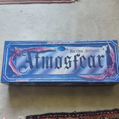 Atmosfear Herr der Schlüssel VHS Brettspiel Horror Basis Spiel Schmidt Spiele  - Bild 1 von 3