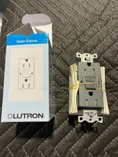 LUTRON SCR-15-GFST-SL-Amp Self-Testing Receptacle Midnight