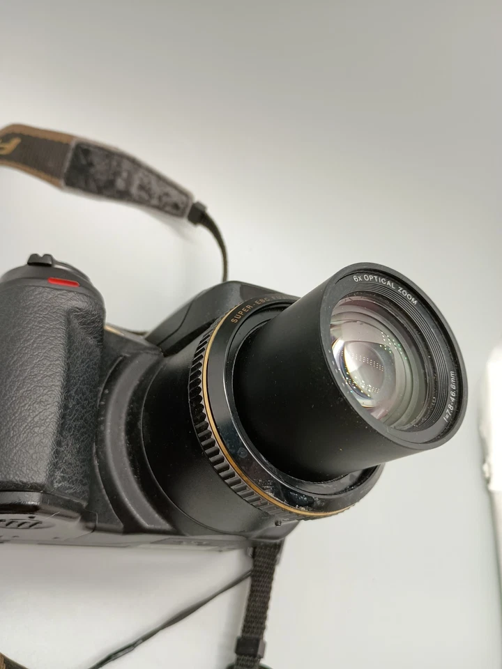 Fuji FinePix S7000 Digital BRIDGE Camera Fully Functional XD CARD case included - Image 4 of 4