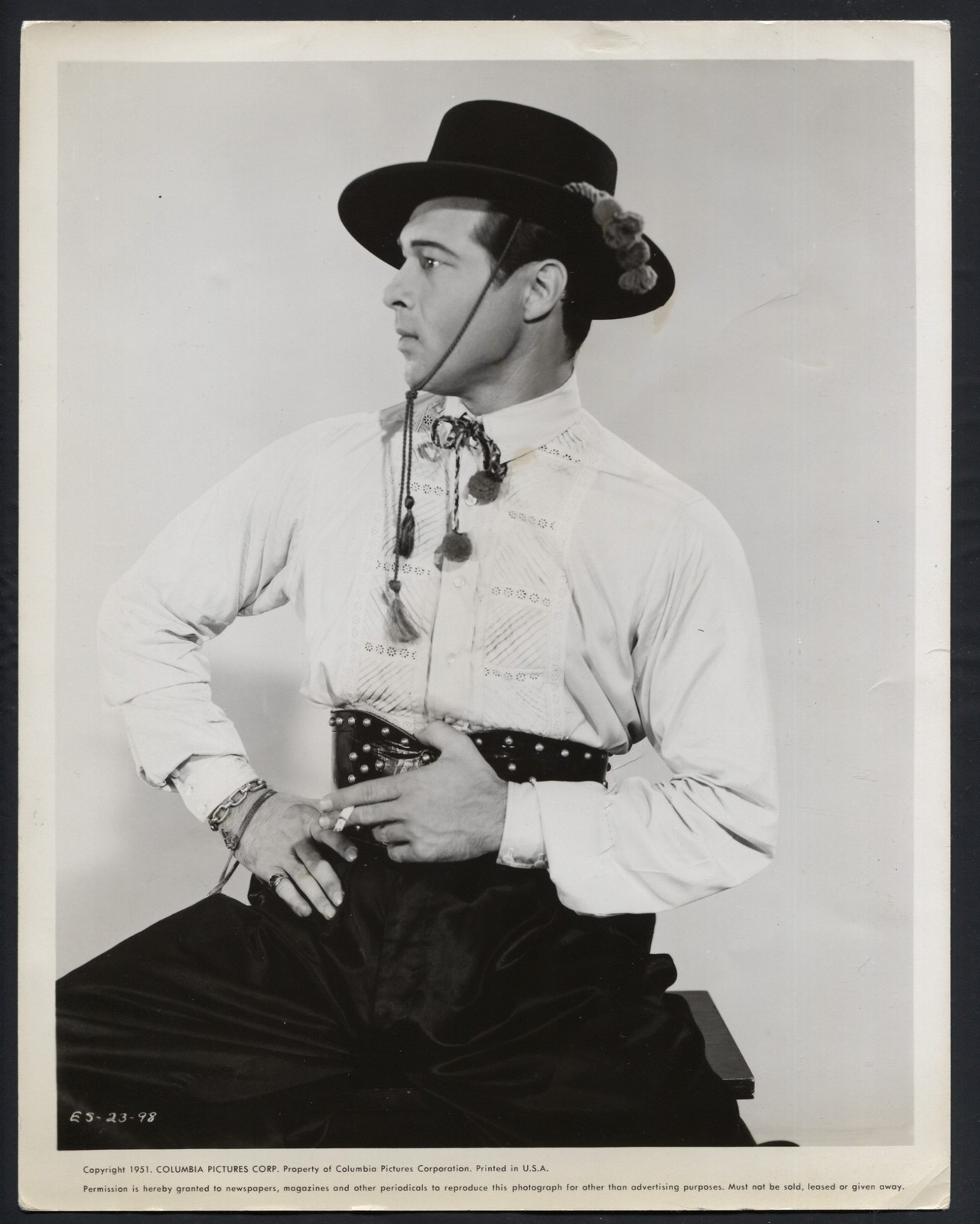 ANTHONY DEXTER in Valentino '51 RUDOLPH VALENTINO CIGARETTE | eBay