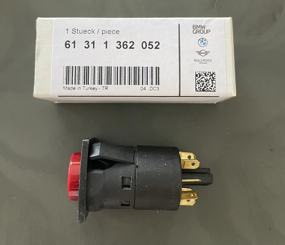 Interrupteur de feux de detresse Bouton Warning 61 31 1 362 052 BMW E21 - Photo 2/3