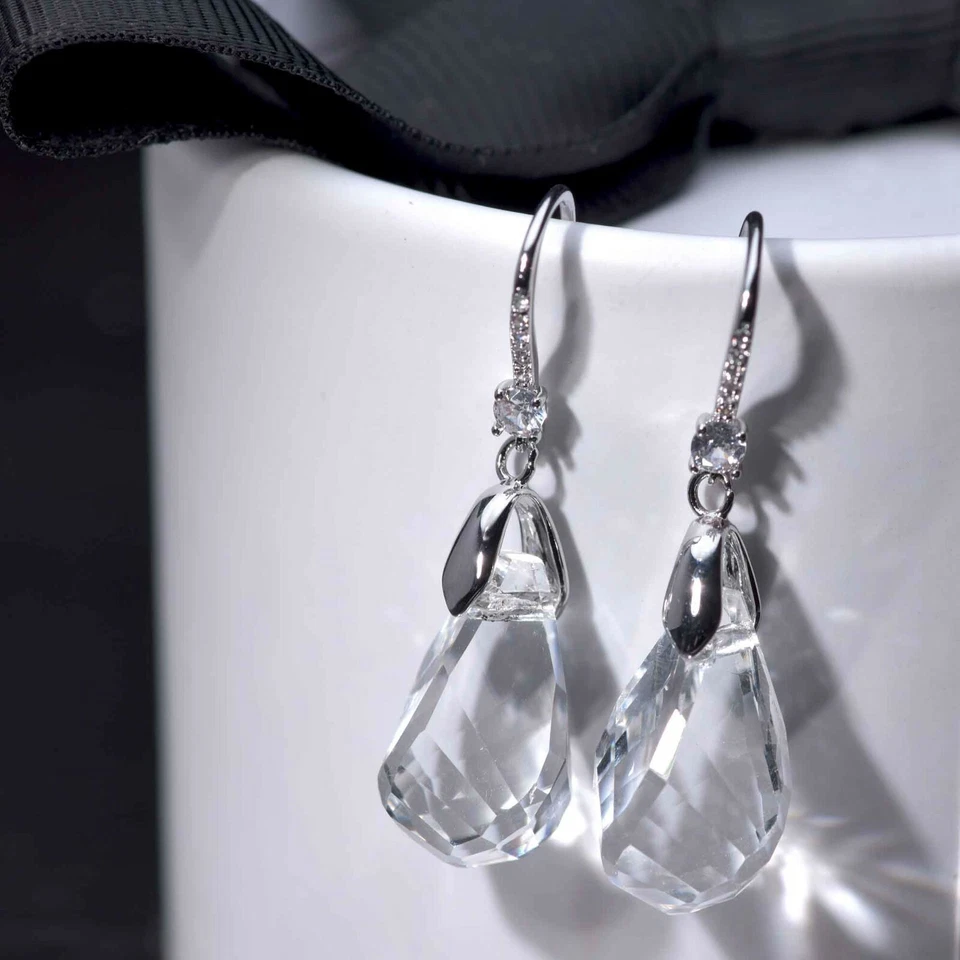 18k white gold made with SWAROVSKI crystal drop dangle hook earrings sparkling Foto 2 de 4