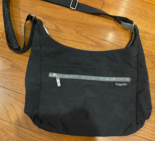 Baggallini Red Sling Messenger Travel 