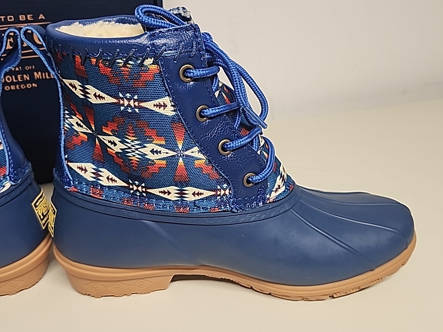 Pendleton Women’s Heritage Pattern Tucson Duck SR… - image 6