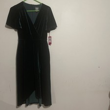 Vince Camuto Green Velvet Midi Dress Women  size 2.