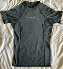 O  NEILL Youth Basic Skins SPF 50 - Short Sleeve Rash Guard - Black  C4