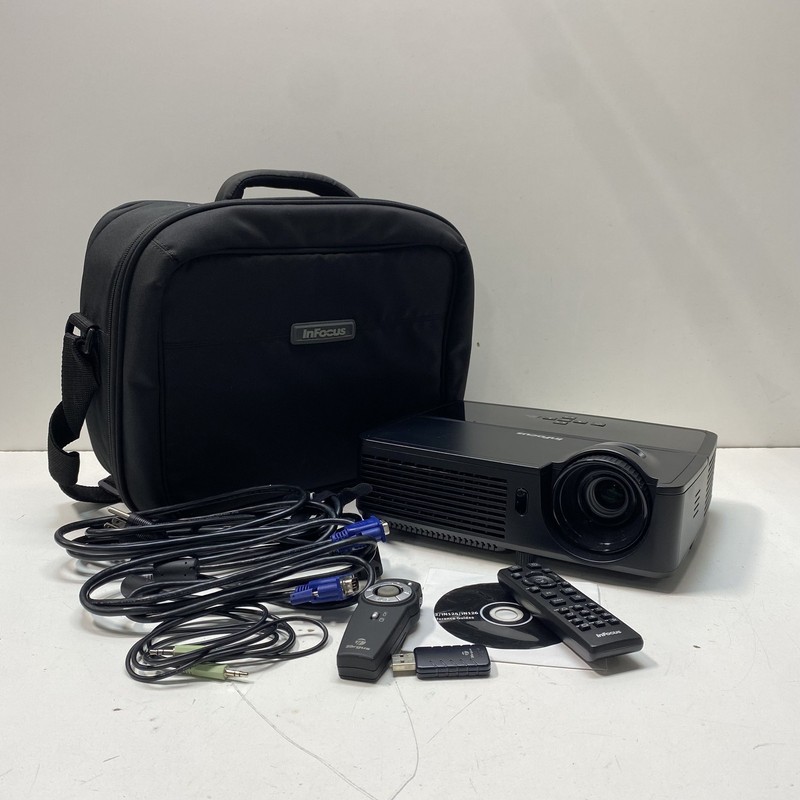 InFocus IN124 DLP Projector HDMI VGA For Parts or Repair