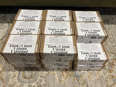 Amazon Basics Ergonomic Wireless Mouse   2.4 GHz Optical, DPI Adjustable   (NEW)