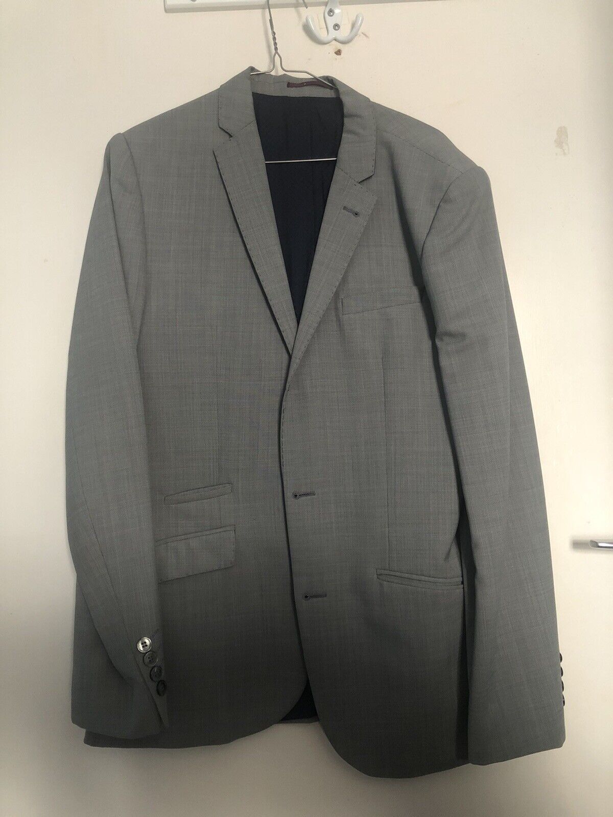 Picture 1 of 6