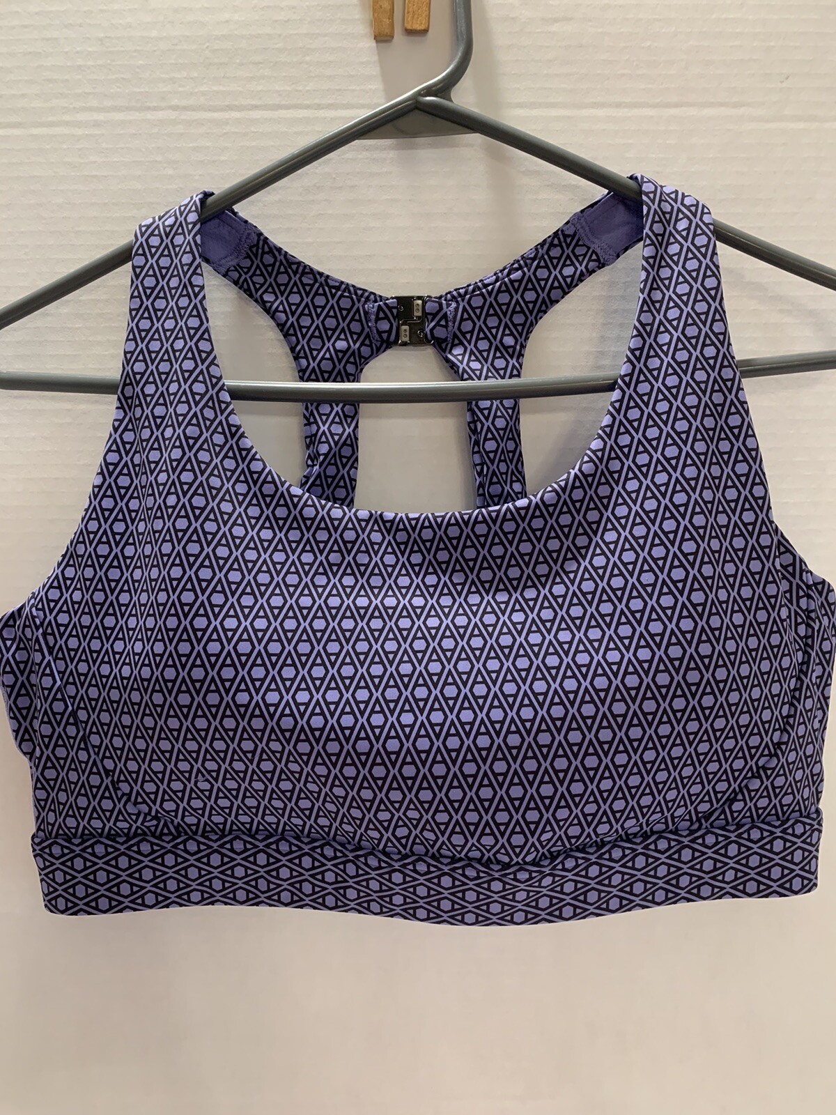 NWT Athleta Size M Maldives Bra Cup Bikini Top Purple Black