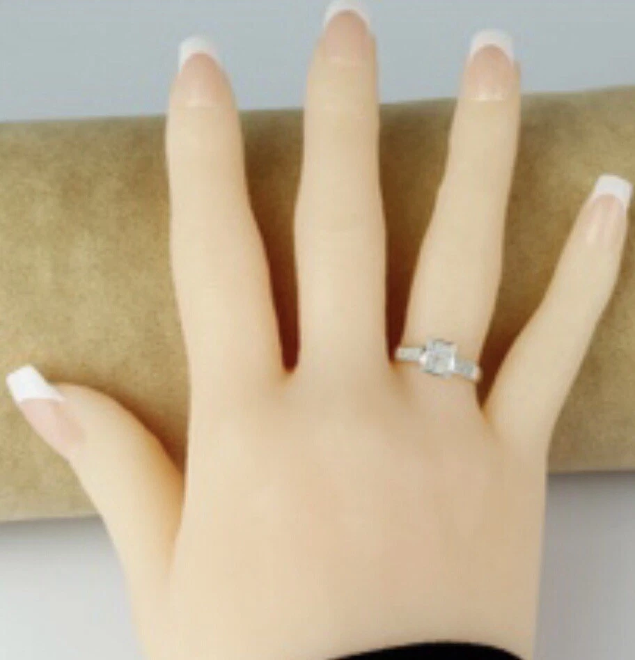 Womens 14K White Gold Finish Diamonds Size 7 Designer Ring - Image 2 of 4