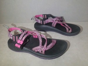 pink chacos women's