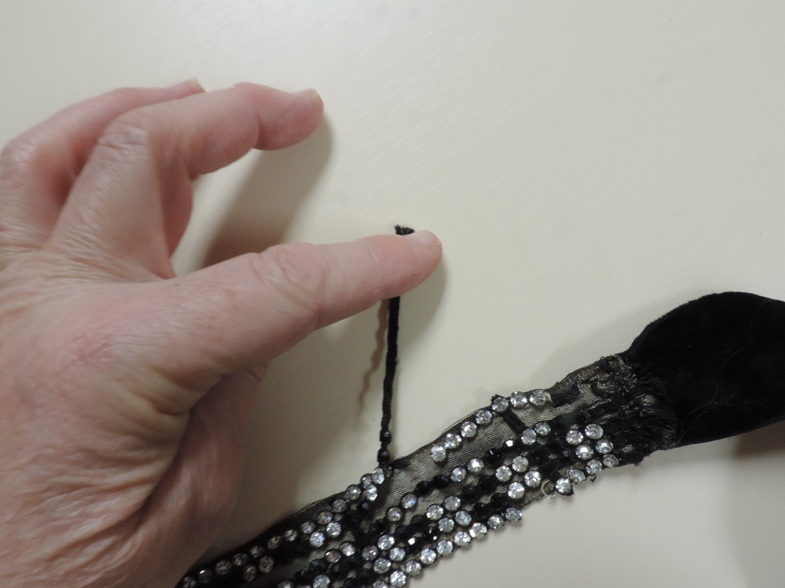 1920s Handmade Fine Thread Beaded Rhinestone/Velv… - image 6