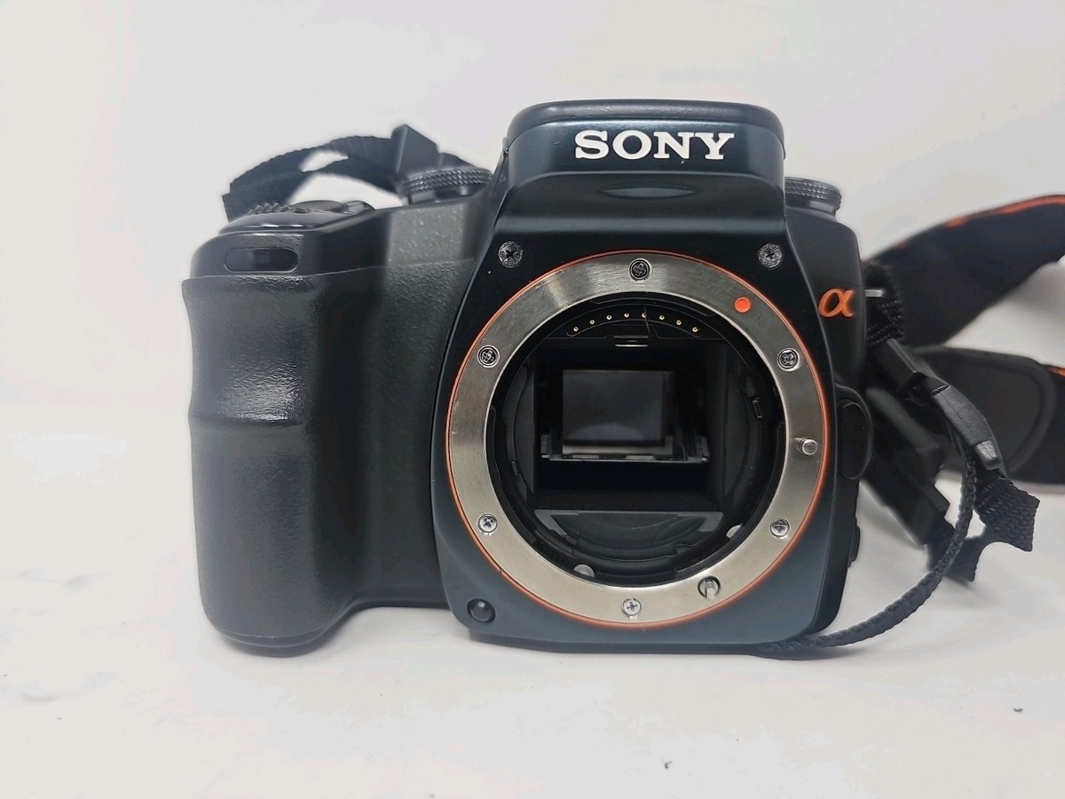 Sony Alpha a100 10.2MP Digital SLR Camera - Black (Kit w/ DT