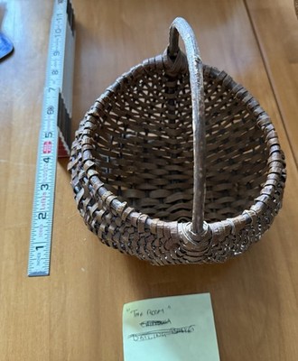 Vtg Small Bottom Melon Gathering Basket Tight Woven OAK Splint Twisted Handle