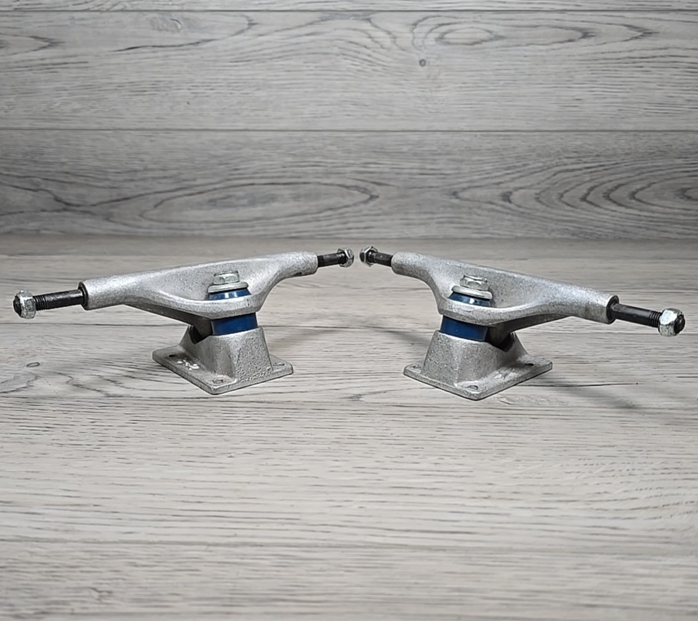 Pair Vtg Tracker B-2 Skateboard Trucks 1980s 90s Star Logo Made