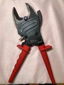 Klein Tools 63711 Open Jaw Ratcheting Cable Cutter