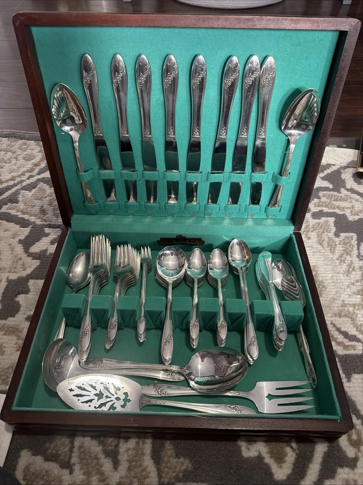 Antique 1940’s Oneida Silver Queen Bess II Floral Flatware & Serving Utensils