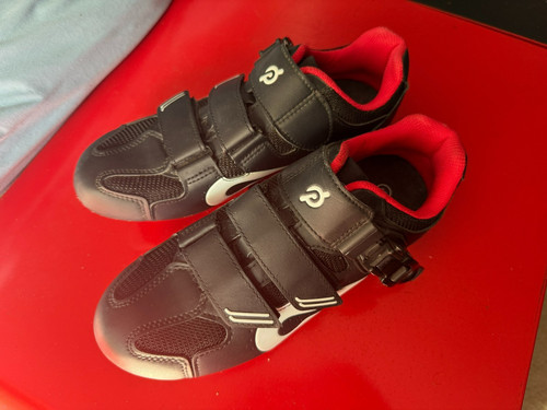 Peloton bike shoes with cleats. Size 39. Used. Very good condition.