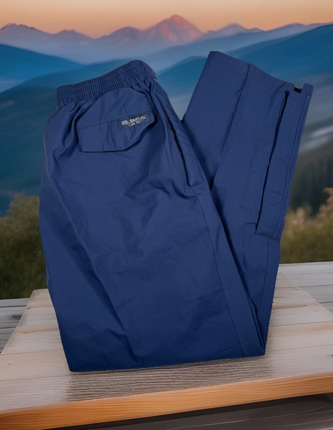 VINTAGE Tourney Gore-Tex Pants Mens Large Blue Golf Windbreaker Lined Waterproof
Opens in a new wind