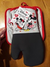 Disney Mickey & Minnie Valentine's Day Heart Oversized Oven Mitt & Pot Holder
