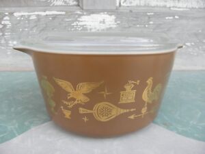 Pyrex ovenware 473 1 quart; Early American Gold on Brown 473 1 Qt Casserole Bowl