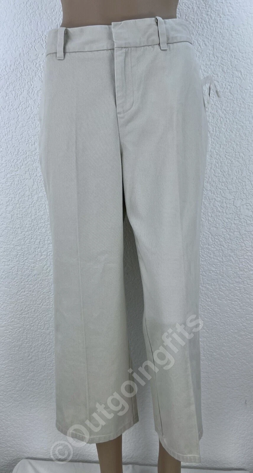 NEW GAP Women's Flat Front Capri Straight Leg Size 2