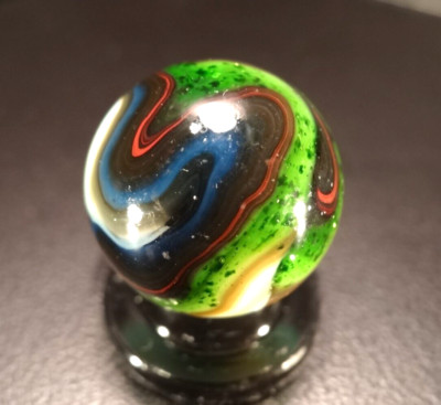 DAS   GREEN  AVENTURINE /  OXBLOOD SWIRL     Gorgeous  Stunning Colors  WET MINT