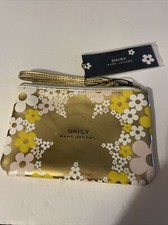 NEW MARC JACOBS  Women DAISY WRISTLET/Cosmetic Pouch White, Yellow On Gold