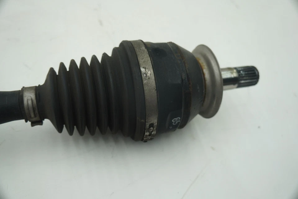 Eje delantero derecho lado pasajero CV 31608611322 OEM BMW i8 2014-20 Foto 3 de 4