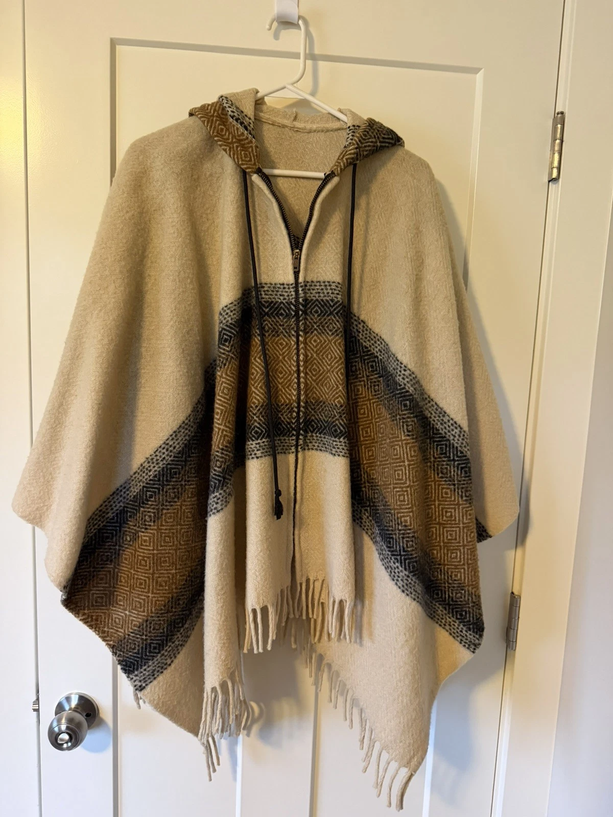 Country Place Vintage Wool Zip Hooded Poncho Tan Brown Black Geometric Aztec